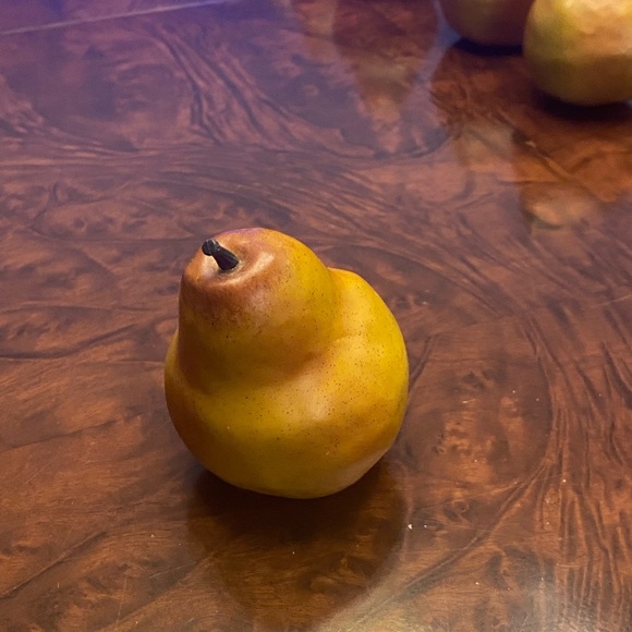 Decorative Yellow Pears Set - Picture 5 of 8